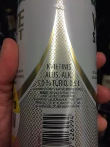 Užrašai apie sudėtį etiketėse sunkiai įskaitomi ("Valstiečio archyvo nuotr.)