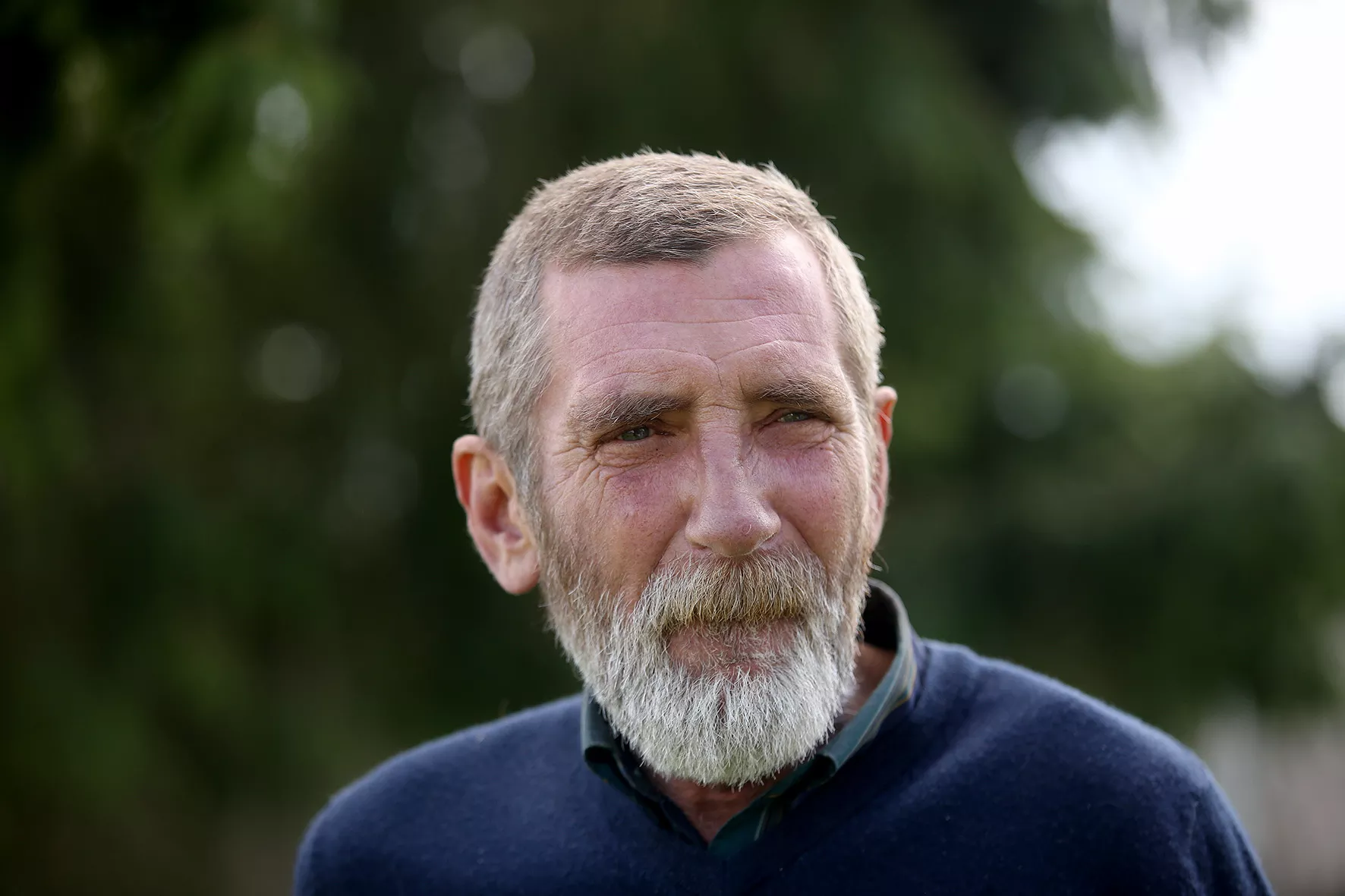 Pačioje pirmoje troboje išvystame šio kaimo gyventoją Stasį. Vyriškis išėjo laukan sutraukti pypkės ir apžiūrėti savo valdų. A. Barzdžiaus nuotr.