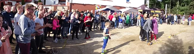Bulvių šventės dalyvius sudomino linksmosios varžytuvės.