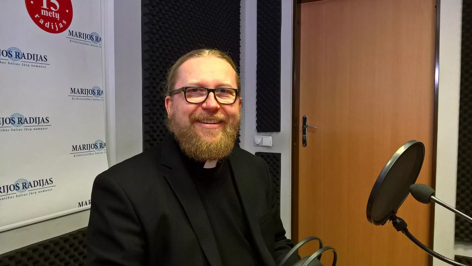 Gintaro Blužo teigimu, žmonės šiuo metu į jį kreipiasi dėl patarimų apie dvasinį gyvenimą šiuo neįprastu metu, dėl kai kurių sunkumų, iškilusių dėl karantino ir pan. / Asmeninio archyvo nuotr.