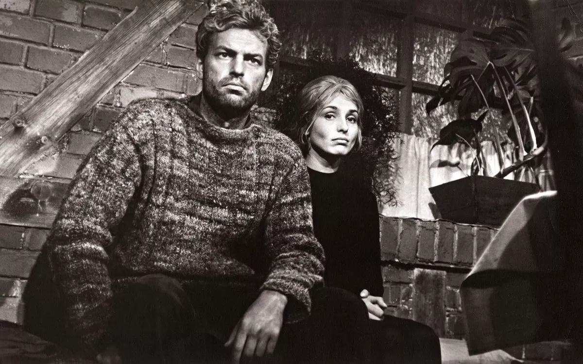 Filmas „Jausmai“ aktorių R.Adomaičio ir E.Bajorytės likimus susiejo visam gyvenimui. (kadras iš filmo „Jausmai“)
